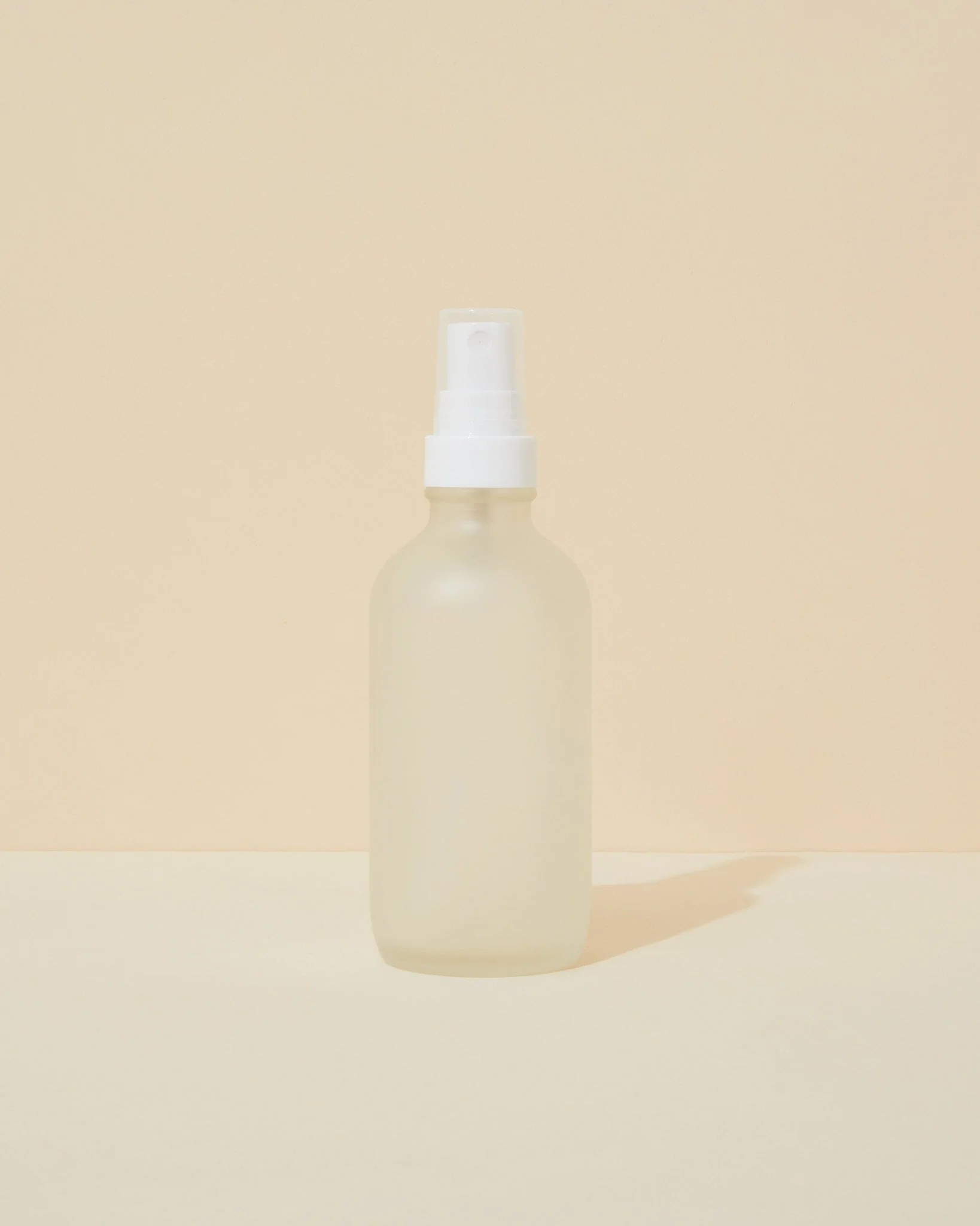 4oz / 118ml frosted glass fine mist spray bottle - Image 3